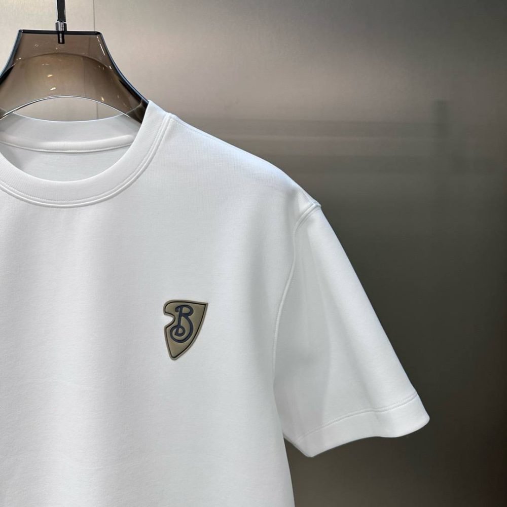 BURBERRY EMB LOGO