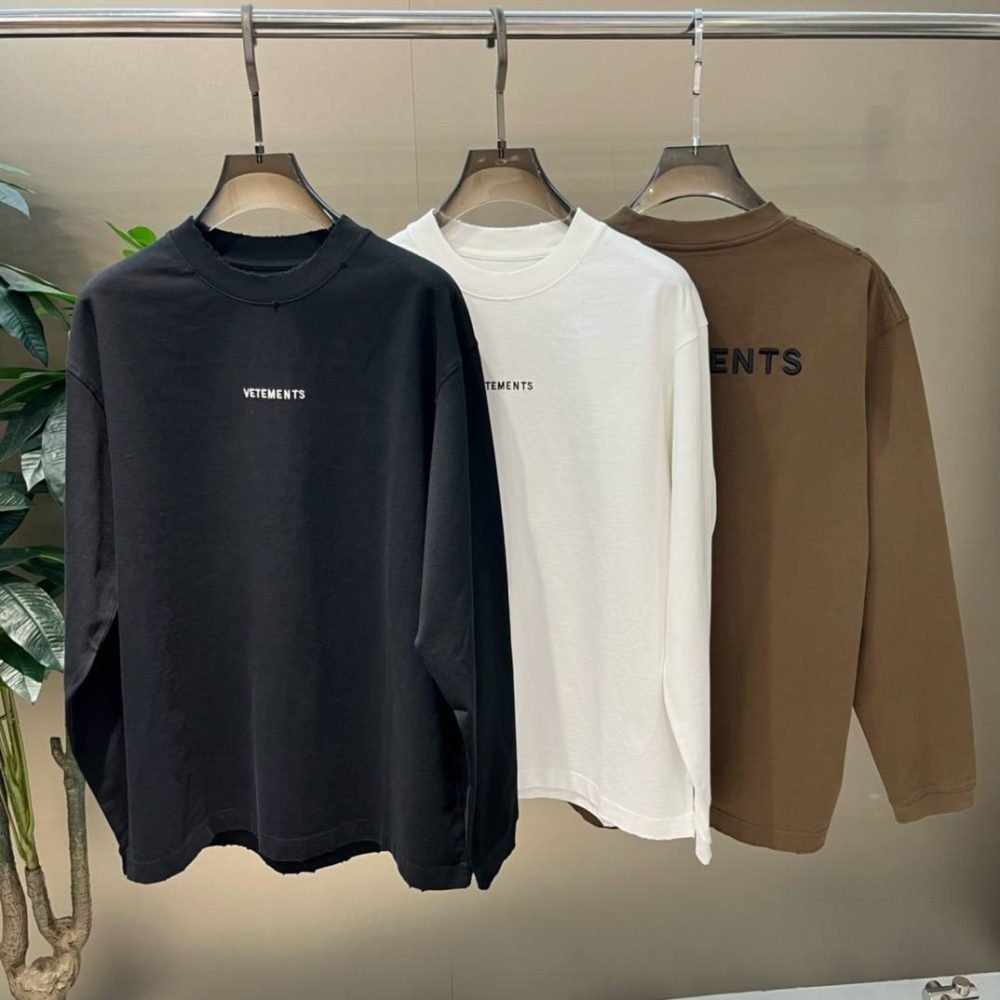 VETEMENTS EMB LOGO