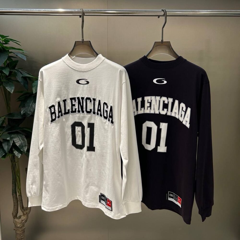 BALENCIAGA SWEAT 01