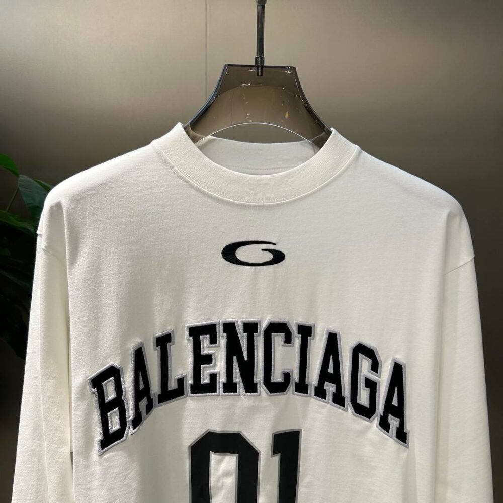 BALENCIAGA SWEAT 01