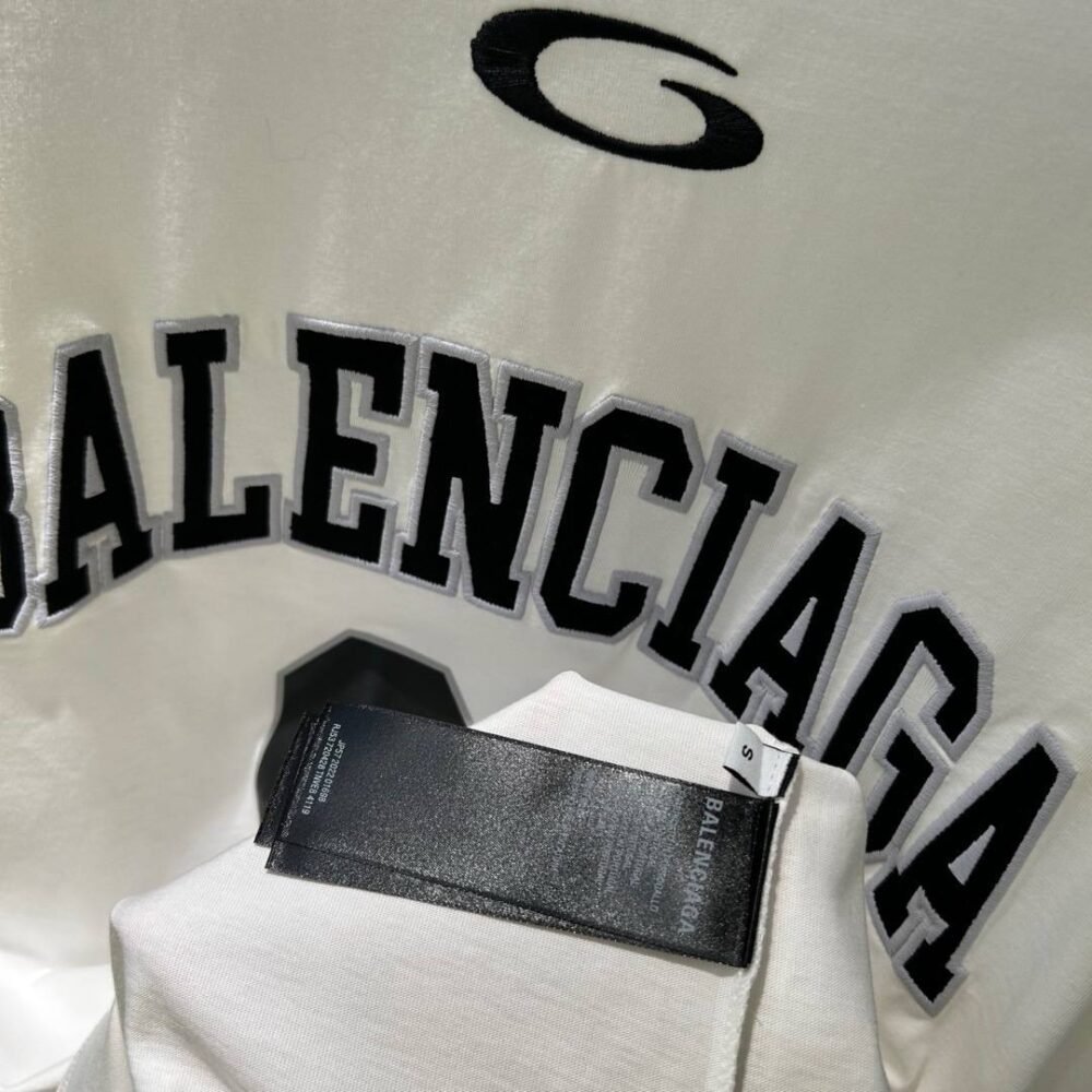 BALENCIAGA SWEAT 01