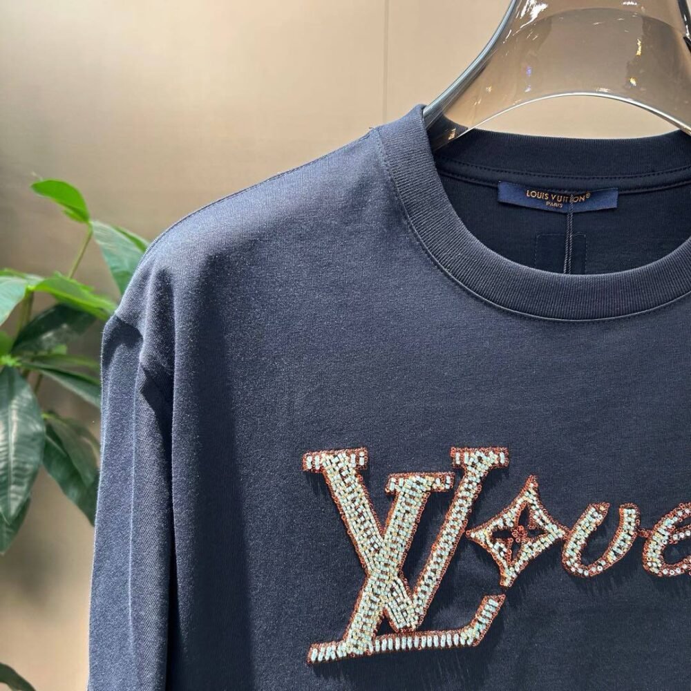 LOUIS VUITTON LOVERS 2025