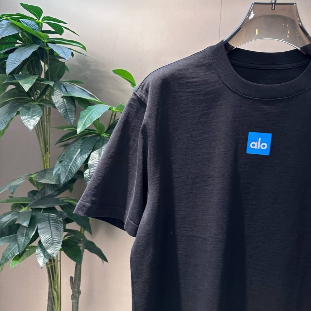 ALO TSHIRT SS25 BLACK/WHITE